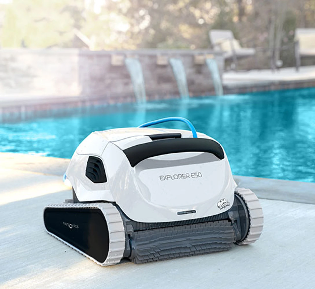 Maytronics Dolphin Explorer E50 Robotic Automated Pool Cleaner 3 Maytronics Dolphin Explorer E50 Robotic Automated Pool Cleaner