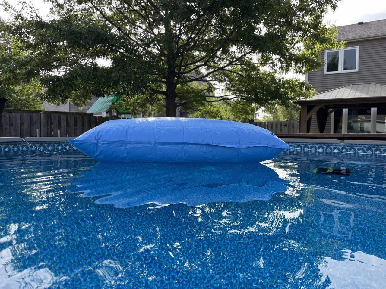 4' X 8' Air Pillow For Above Ground Pools 4 4' X 8' Air Pillow For Above Ground Pools - Image 2